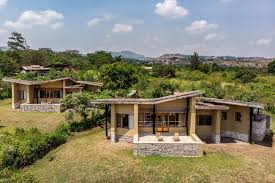 Kyambura Gorge Lodge